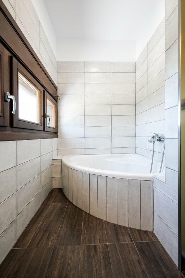 Magdani Private Residences スキアトスタウン エクステリア 写真